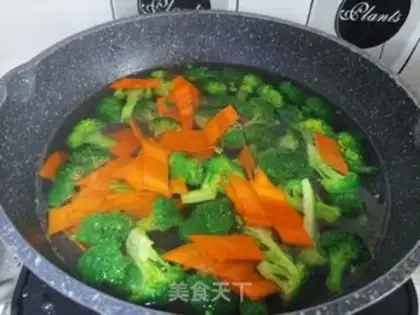 Make Meat and broccoli step 1