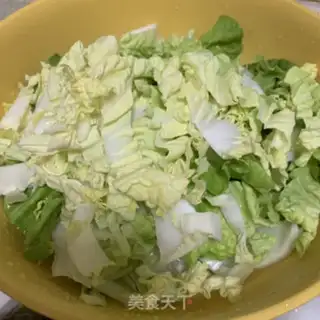 Make The vinegar cabbage for dinner step 1
