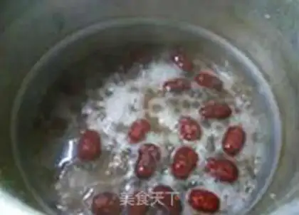 Make Double red rice congee step 11