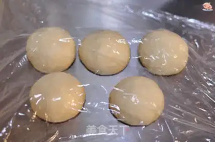 Make Red bean conch step 2