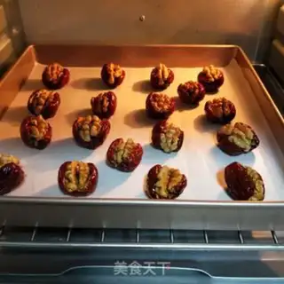 Make Red dates and walnuts step 6