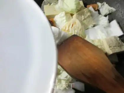 Make Five-flower cabbage with frozen tofu step 11