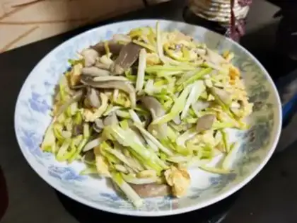 Make Garlic egg fried mushrooms step 13