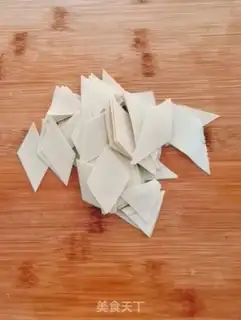 Make A dry pot of dragonfish step 4