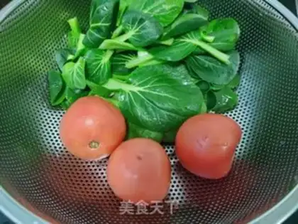 Make Ketchup and omelet soup step 1