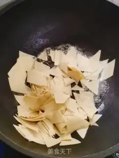 Make A dry pot of dragonfish step 8