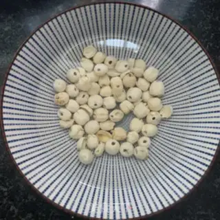 Make Lotus pepper belly soup step 0