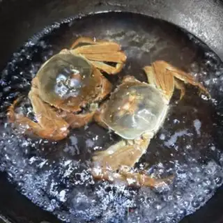 Make Boiled crabs step 3