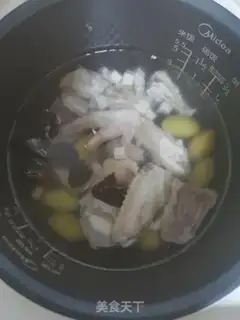 Make A chicken soup with an olive black ear step 3