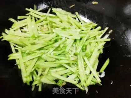 Make Shrimp radish soup step 4