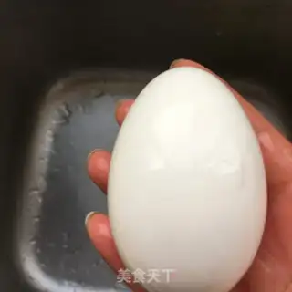 Make Whitely fried goose eggs step 0
