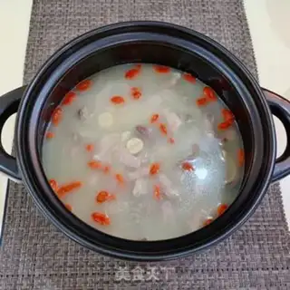 Make Lotus pepper belly soup step 9