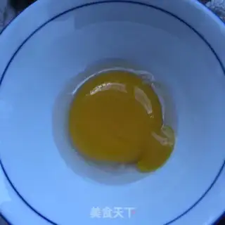 Make Whitely fried goose eggs step 1