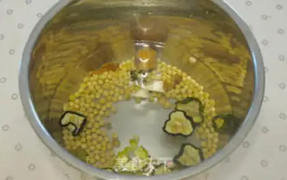 Make Soybeans soup step 1