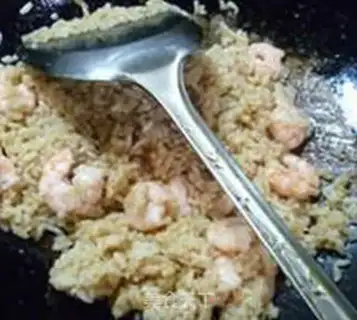 Make Soy sauce shrimp fried rice step 8