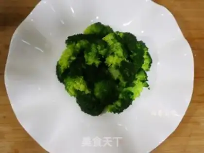 Make Garlic broccoli step 3