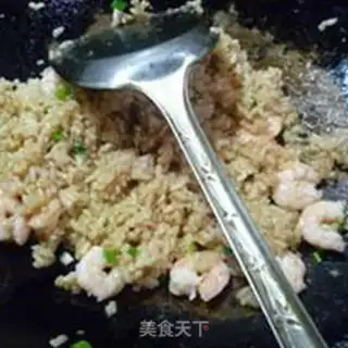 Make Soy sauce shrimp fried rice step 10
