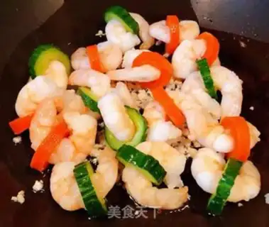 Make cucumber carrot and shrimp step 8
