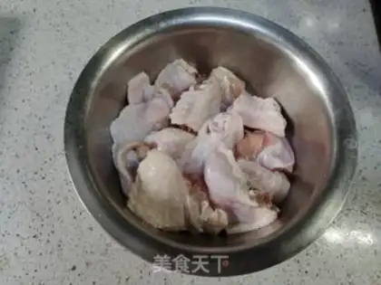 Make The chicken wings of Chestnut Mountain step 2