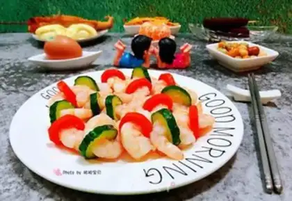 Make cucumber carrot and shrimp step 15