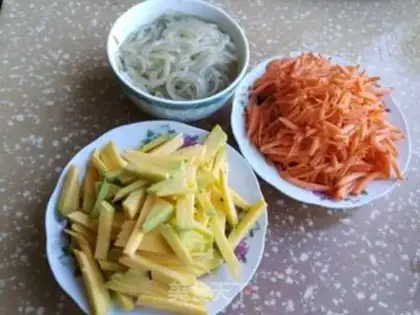 Make Pumpkin carrots for fans step 0