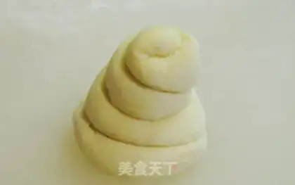 Make Snail bread step 8
