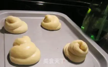 Make Snail bread step 10
