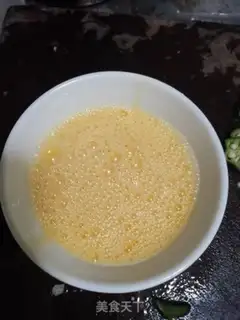 Make Autumn fried eggs step 3