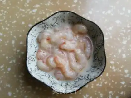 Make Shrimp pumpkin fried eggs step 2