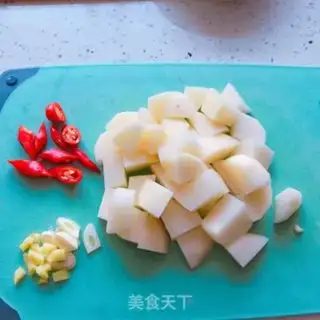 Make Curry chicken and potatoes step 3