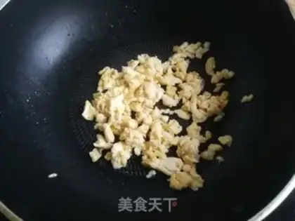 Make Shrimp pumpkin fried eggs step 3