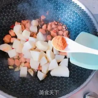 Make Curry chicken and potatoes step 5