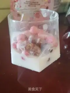 Make Cereal yogurt step 1