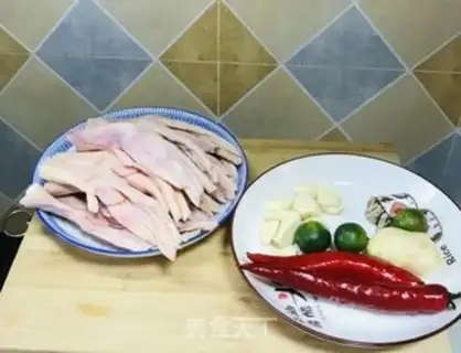 Make Sour duck feet step 0
