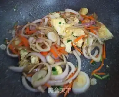 Make Onion carrot fried eggs step 7