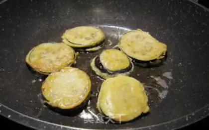 Make Red sauce pours a big eggplant step 4