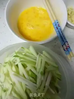 Make Scrambled eggs step 0