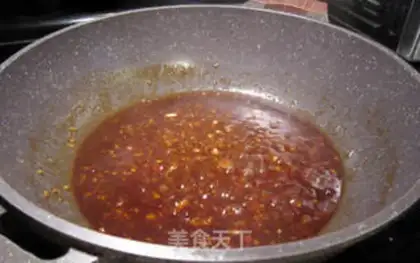 Make Red sauce pours a big eggplant step 6