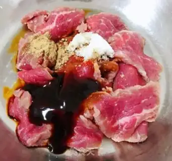 Make White-fried beef step 1