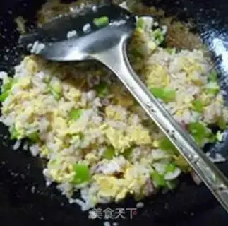 Make Piper squid eggs fried rice step 12