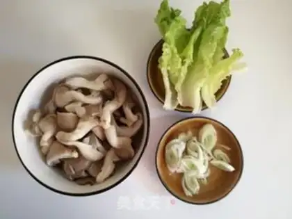 Make Wheat beef noodles step 2