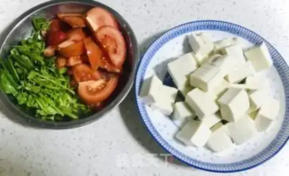 Make Tomato tofu step 1
