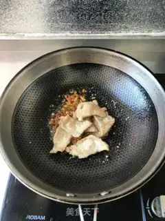 Make The ridge of the pot step 3