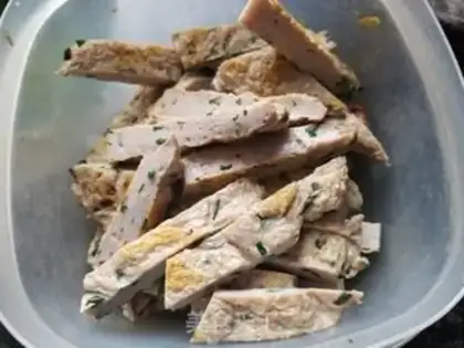Make Fish cakes and bitter melons step 1