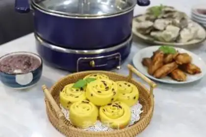 Make Pumpkin rolls step 8
