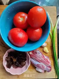 Make Tomato black-mulph meat step 0