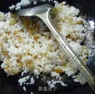 Make Egg oil and fried rice step 6