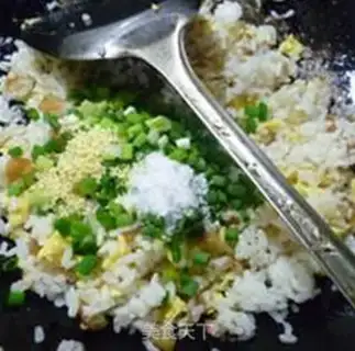 Make Egg oil and fried rice step 7