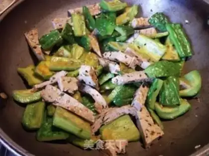Make Fish cakes and bitter melons step 8