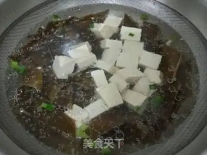 Make Seaweed tofu soup step 5
